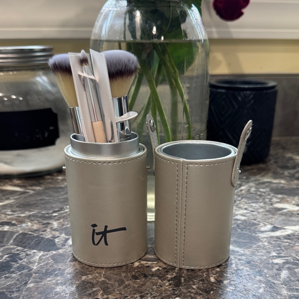 It Cosmetics Heavenly Luxe Brushes